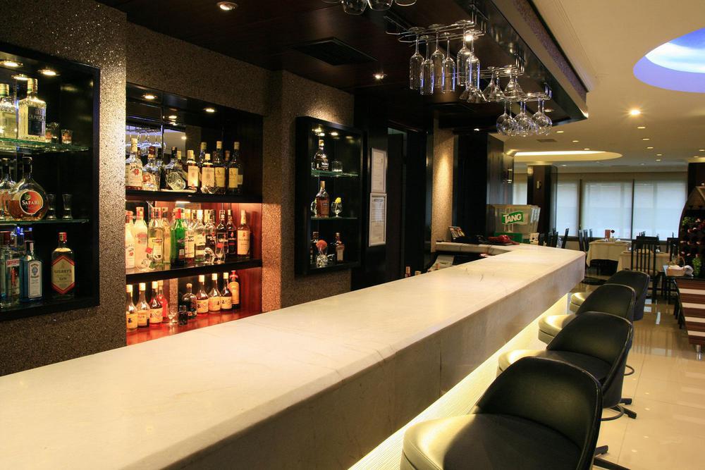 Aksan Hotel Измир Экстерьер фото