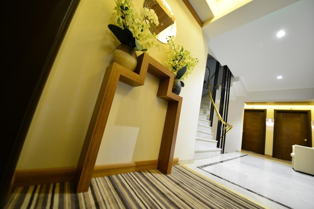 Aksan Hotel Измир Экстерьер фото