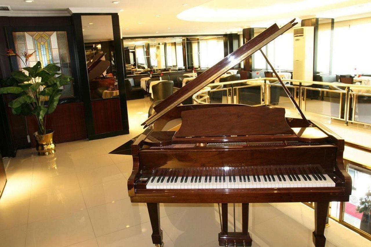 Aksan Hotel Измир Экстерьер фото
